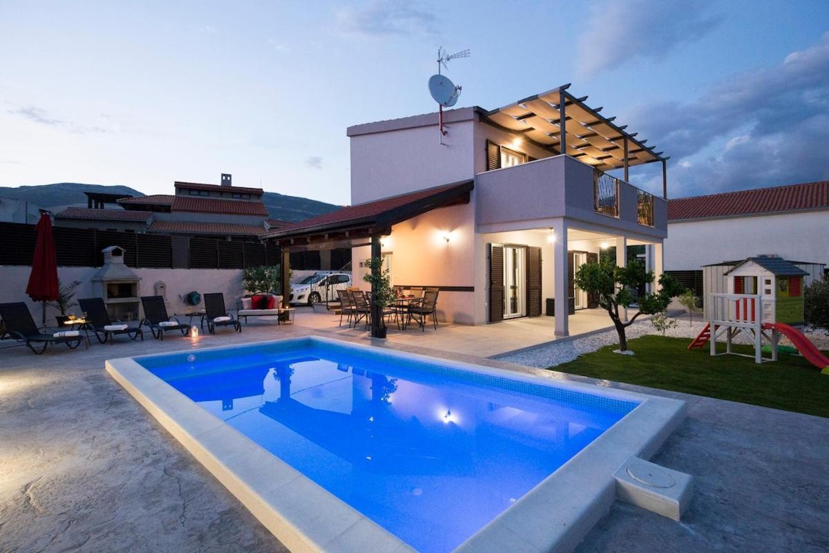 Villa Fides With Private Pool, Garden And Sea View Kastel Novi Екстер'єр фото
