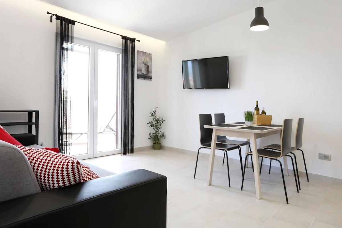 Villa Fides With Private Pool, Garden And Sea View Kastel Novi Екстер'єр фото